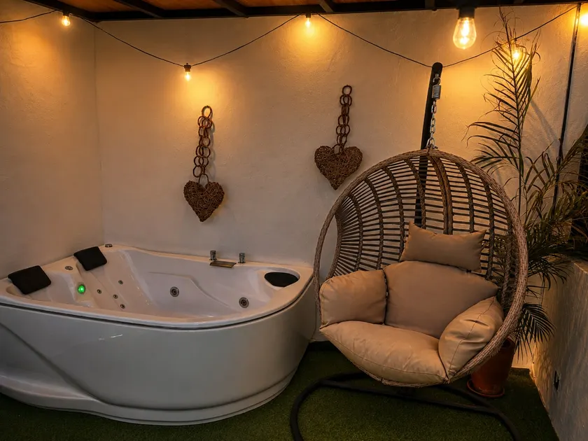 Private Suite with Terrace & Whirlpool - Image 1