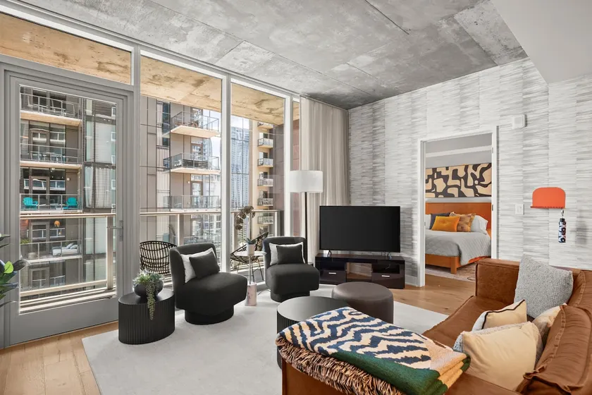 Designer Condo |Pool, Gym, Steps to Lady Bird Lake - Image 1