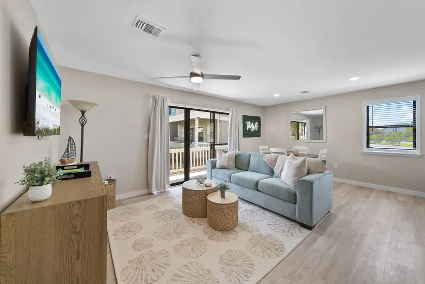 Newly updated condo-Short walk to beach - Image 1