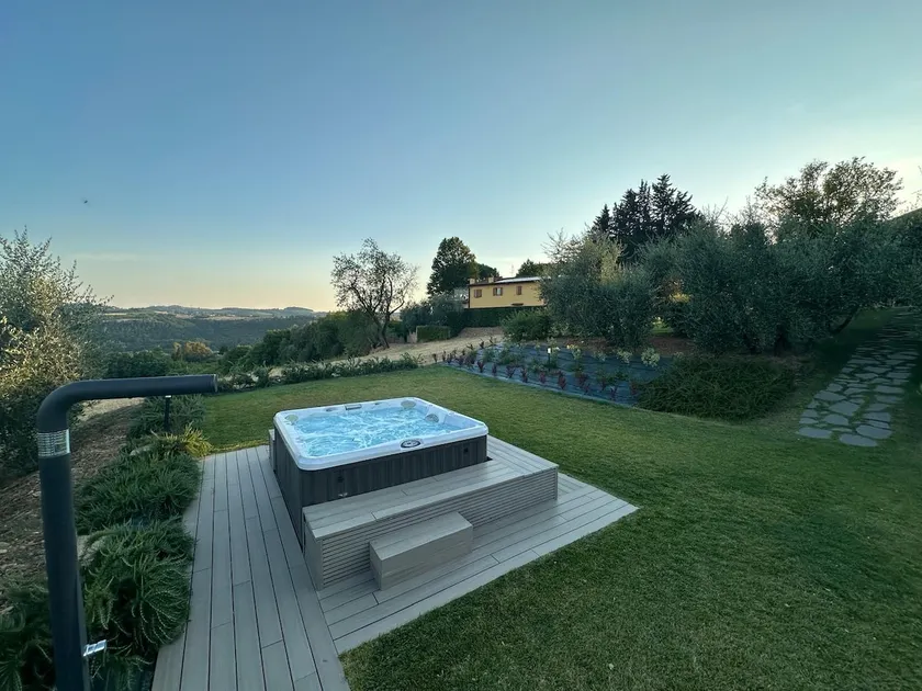 Apt in the Florentine hills with a view and terrace - Image 1