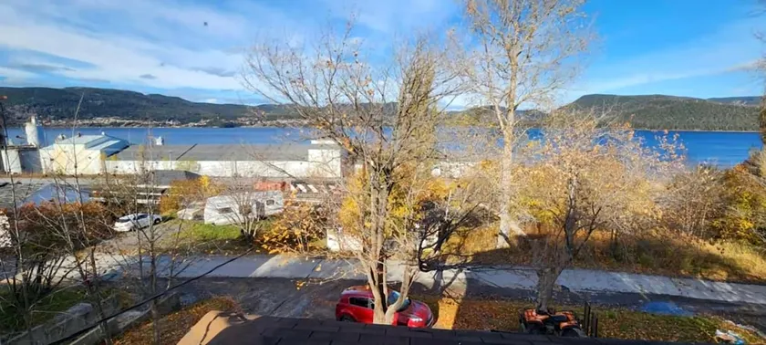 Station Suites - a gem with a Bay View! - Image 1