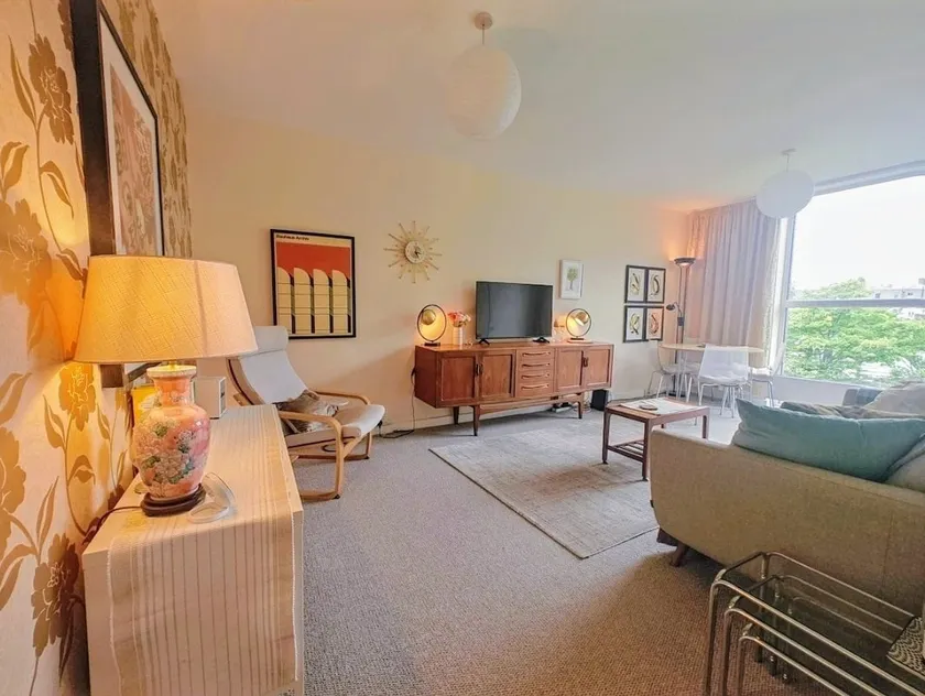 The Parnassian | Grand Canal View, Prime Location - Image 1