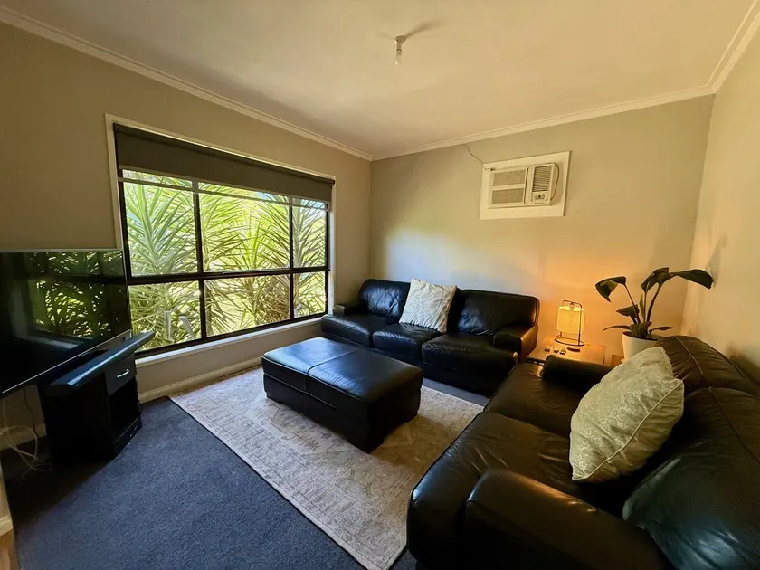 Spacious 3 Bedroom Country Getaway - Image 1