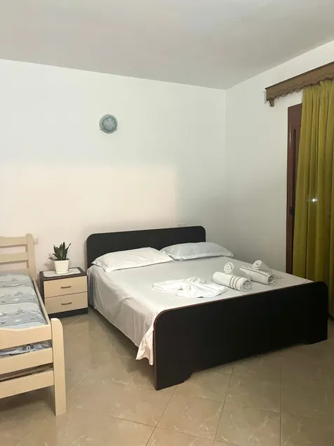 Quiet private family apartment - Image 1