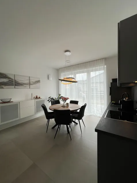 Modern apartment - Image 1