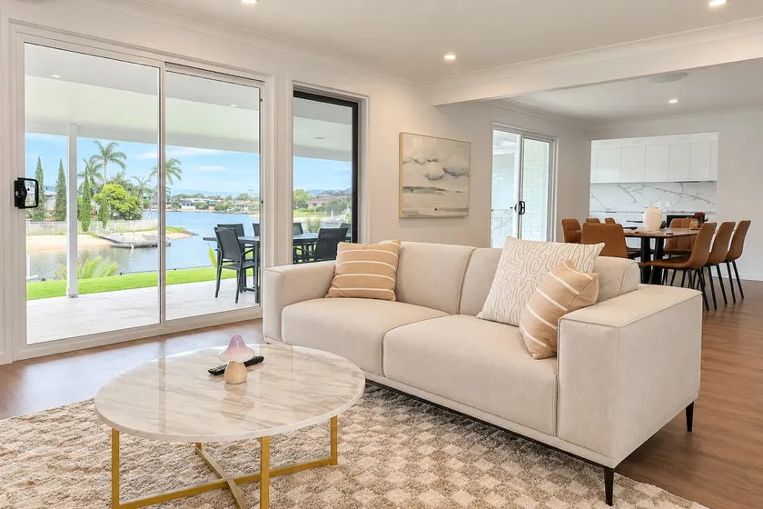 4-Bedroom Luxury Waterfront Home in Broadbeach - Image 1