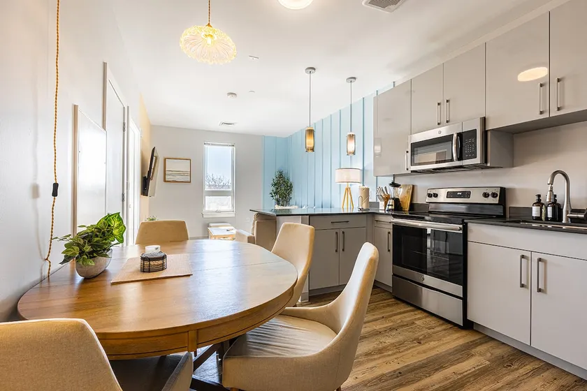 The Cori: Elegant • Airy • W/D - Image 1