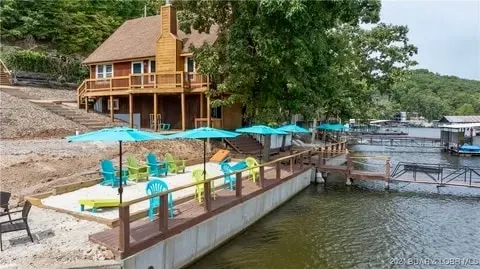 Pet Friendly, dock/ramp/water toys/sandy beach - Image 1
