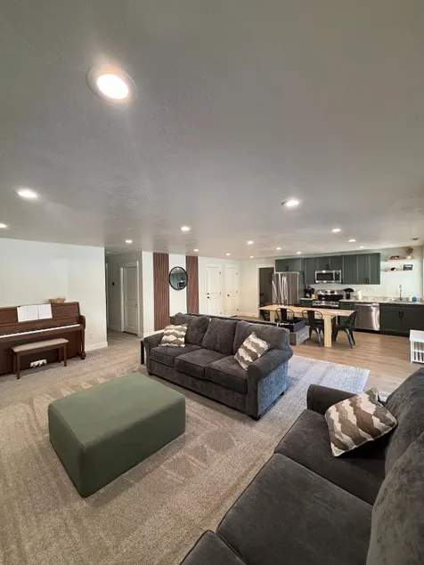 Paiute Trailside Basement, Stunning Candy Mt Views - Image 1