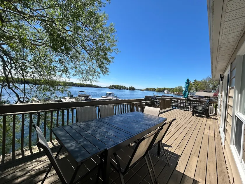 Thousand Islands Waterfront Home - Top Unit - Image 1