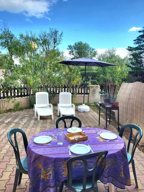 House with courtyard, A/C, ~Port 5 minutes away~Beach 10 minutes away - Image 1