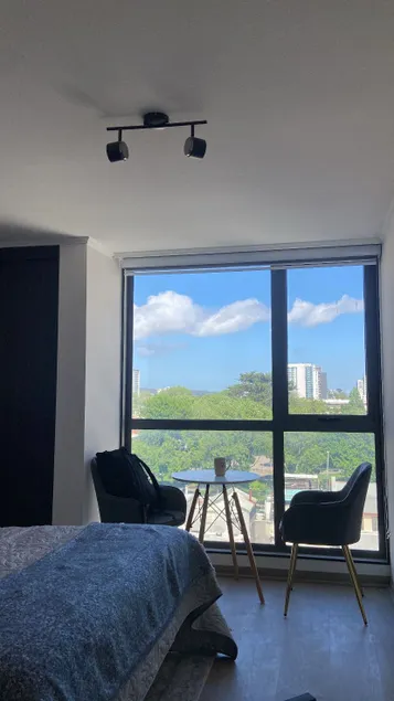 711 Excellent 1 bedroom apartment - Image 1