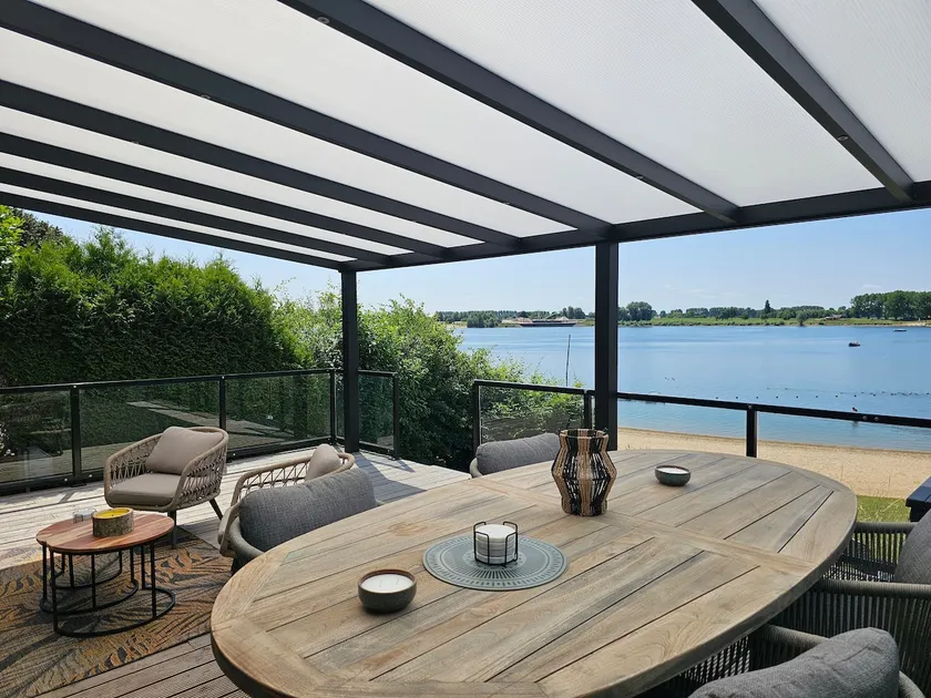 Water villa on the lake with large terrace and lake view - Image 1