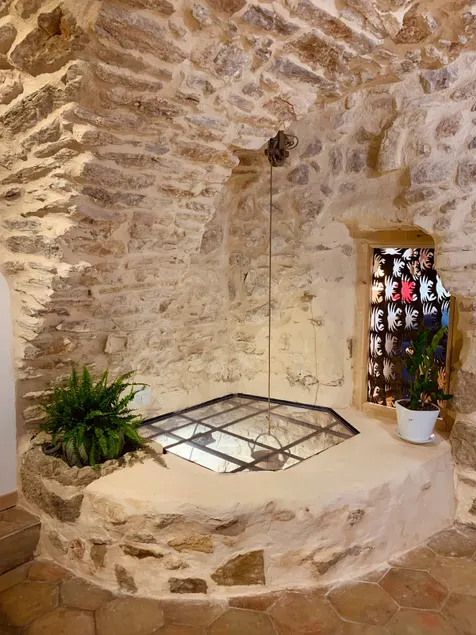 La Source Studio with its private courtyard - Image 1