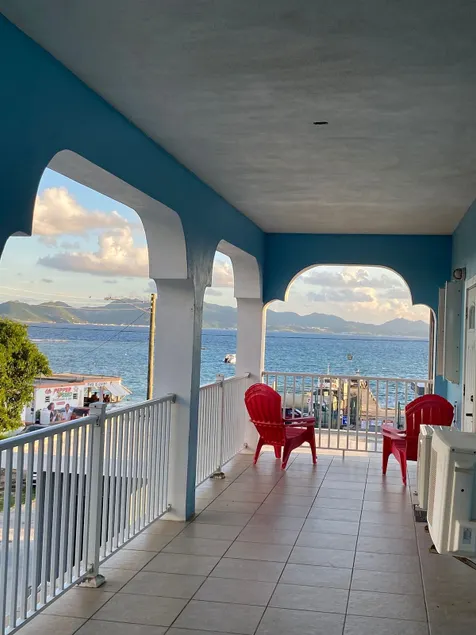 Sea View Escape - Image 1