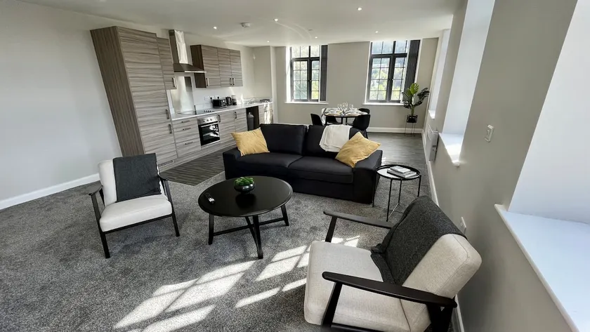 Luxury apartment, great location - Image 1