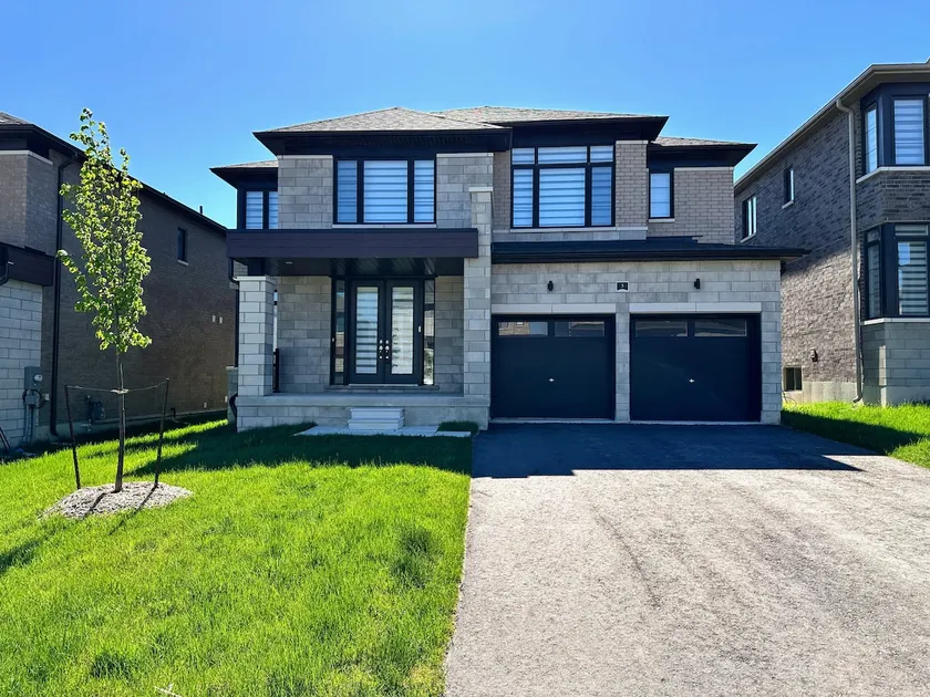Spacious Luxury Home Near Beach | 4BR Modern Stay - Image 1