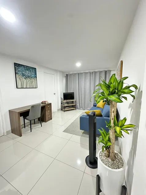 Apartment 103: Modern and Safe - Image 1