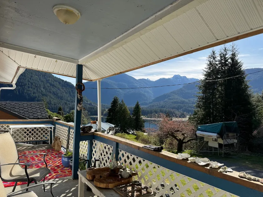 Husie by die see - Image 1