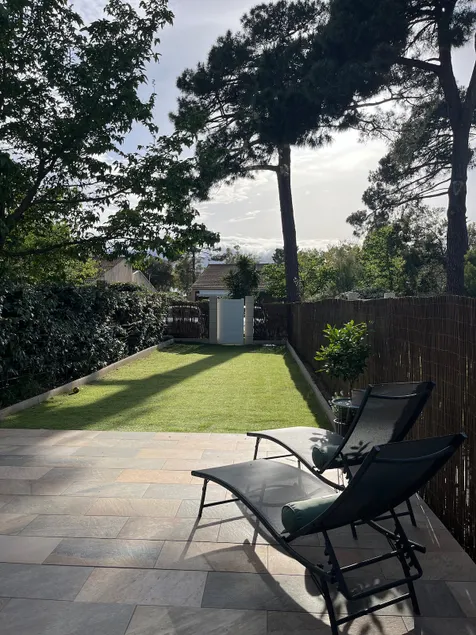 Small house with garden 1 bedroom 4 guests - Image 1