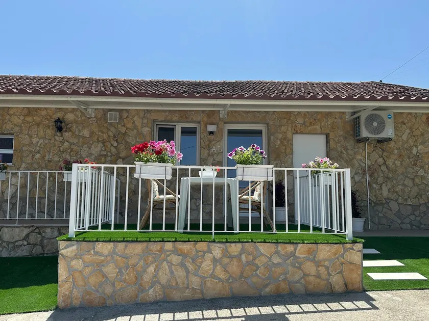 Mountain Retreat - Image 1
