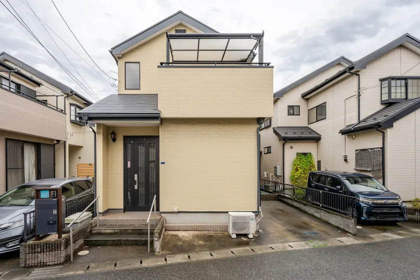 Entire 4LDK house for rent, Soga station, parking lot, good access to Makuhari/Disney/Fukuari - Image 1