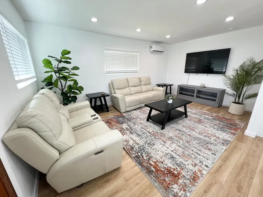 3 Br House - OC, LA, Disneyland - Image 1