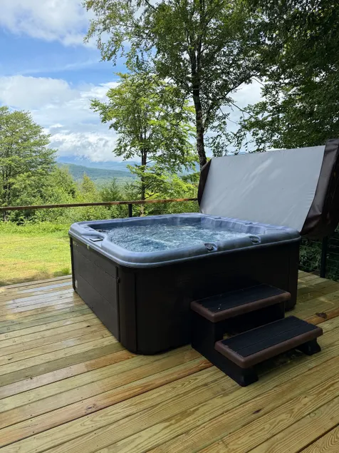 Mountaintop Cabin with Incredible View - Image 1