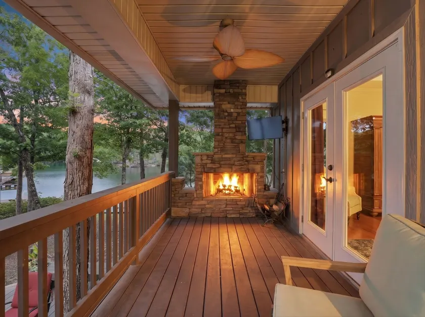 2 Story Dock-Jump Platform. Firepit. Views. Kayaks - Image 1