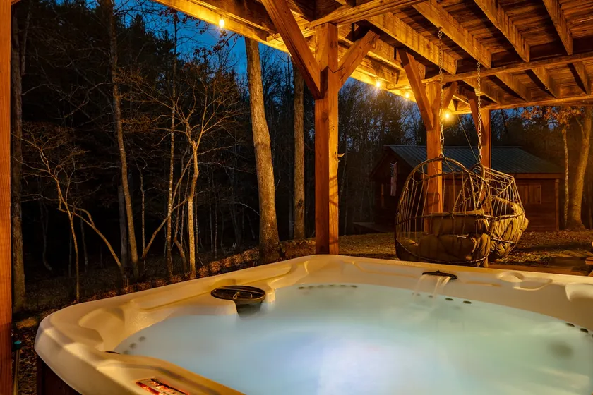 Treehouse Cabin | Hot Tub • Fire Pit • Creekside - Image 1