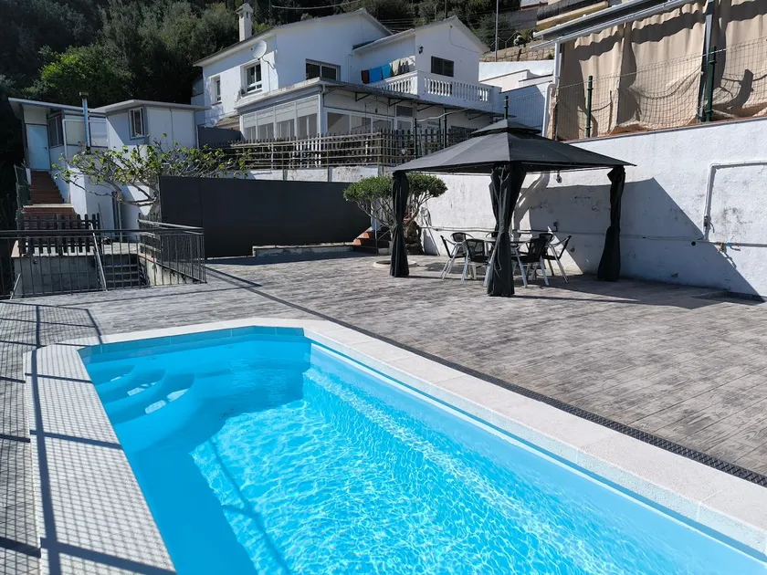 BARCELONA NAHE CHALET LICENSED HTB-015875 - Image 1
