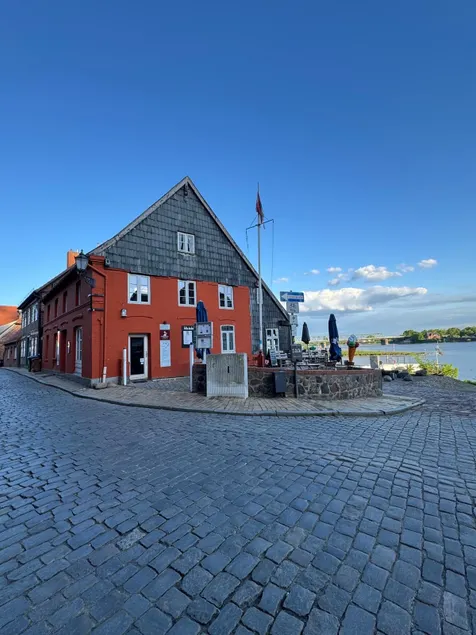 Millers Kate mit Elbblick - Image 1