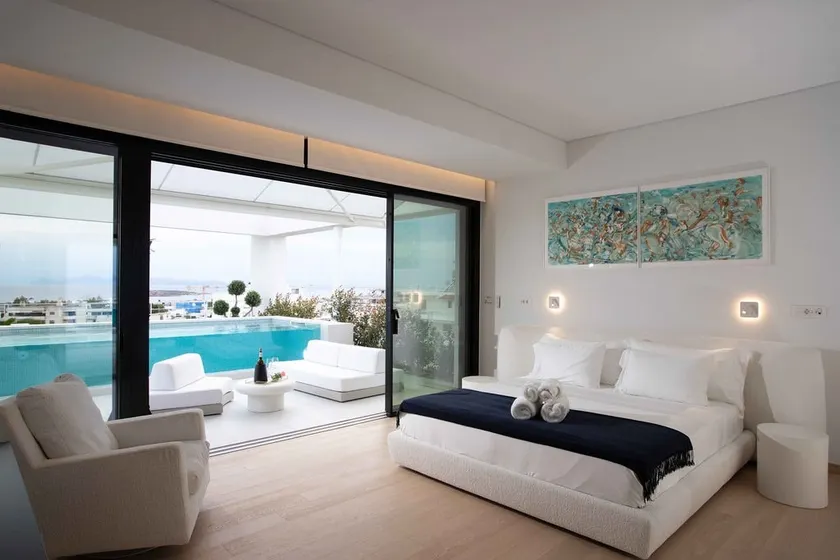 The ROSE Luxury Penthouse with Private Swimming Pool - Image 1