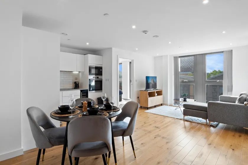 Luxurious 2 bed city centre apartment!!! - Image 1