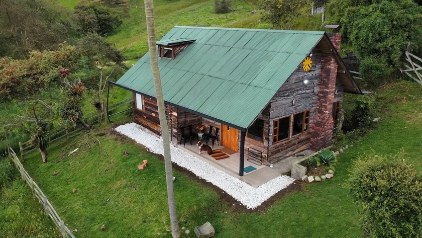 Yarumero UFO Cabin in the Tabio Mountains - Image 1