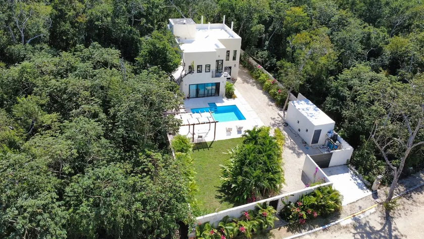 Villa Tortuga Spacious and Luxury Home Garden&Pool - Image 1