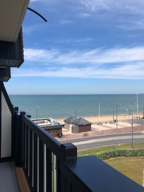 3-person studio, balcony with sea view + parking + beach - Image 1