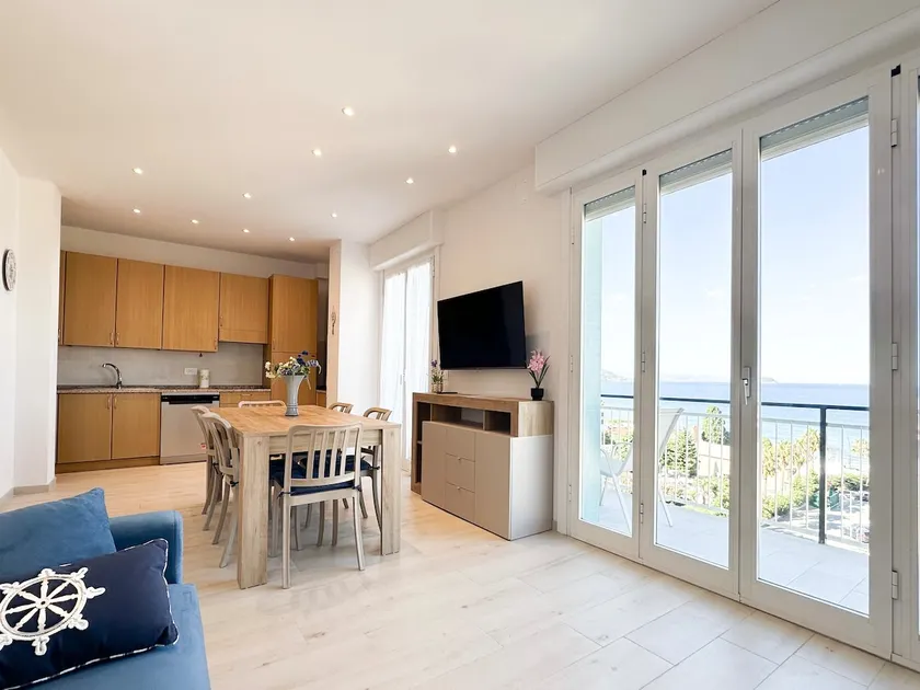 Baia del Sole - Sea View Penthouse with Garage - Image 1