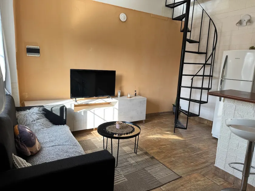 Duplex Zona Hospital Austral e IAE. - Image 1