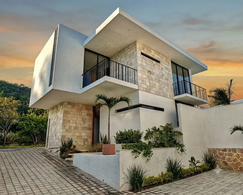 Orchid House (house 6) - Image 1