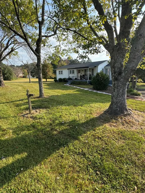 The Hildebran Christmas Hideaway - Image 1