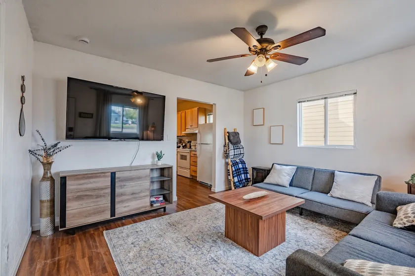3BR Spa Retreat + Hot Tub + Sauna - Image 1