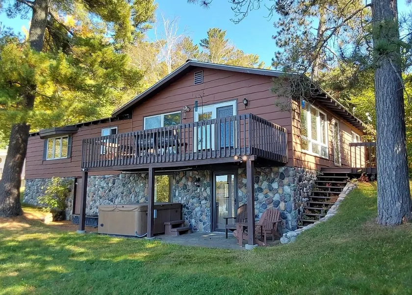 Curtis Lake Retreat - Image 1