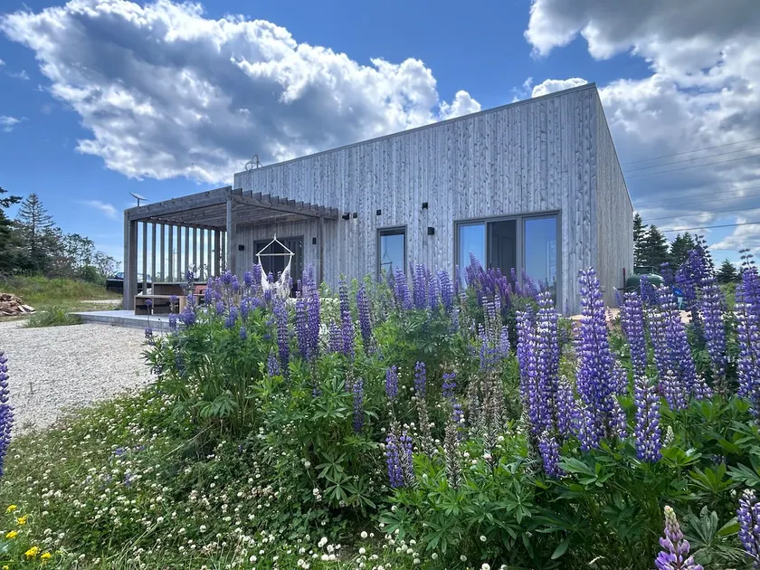 Oceanfront Retreat w/Nordic Sauna Experience - Image 1