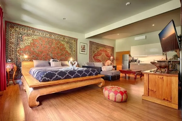 The Moroccan- studio apartment with Spa Bath - Image 1