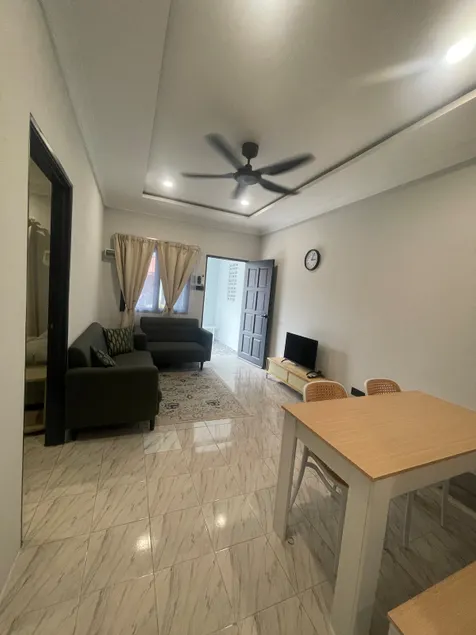 Tanah Embah Homestay Rumah empat melayu sahaja - Image 1