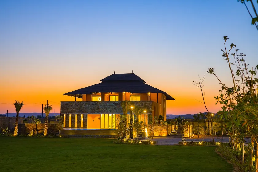 3BHK Kanota Dam Retreat – Pvt Pool & Hill Views - Image 1