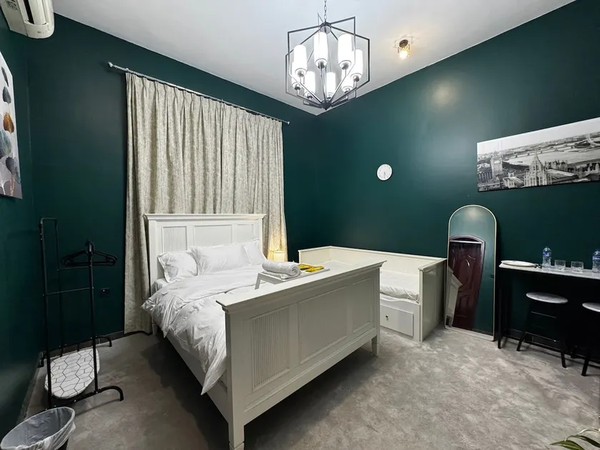 Pretty room|Sleeps 3|Free parking - Image 1