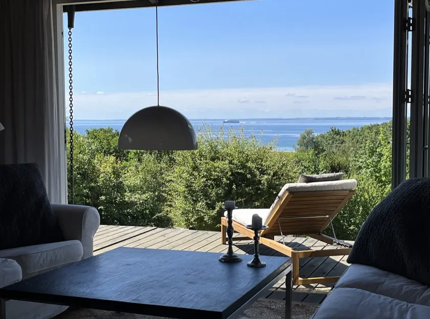 Cozy wooden house with amazing views - Image 1