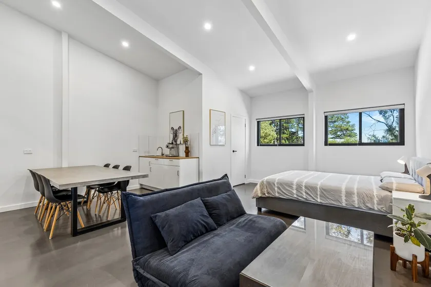 Getaway in the Adelaide Hills - Image 1